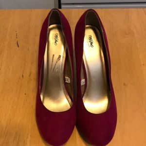 Womens 9 1/2 high heeled rose pink shoes